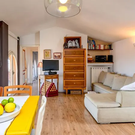 Casa Al Lago Apartment *